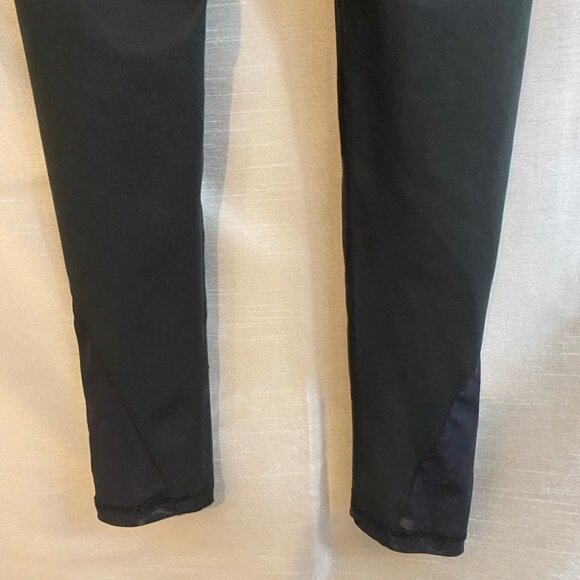 NWOT Aries Leggings Chill Play Move Ladies Med Black - Picture 8 of 12